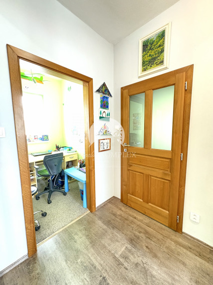 IBA U NÁS !!! Reality KOMPLEX s.r.o.,Vám ponúka na predaj nadštandardnú samotu s veľkým pozemkom obklopenú krásnou prírodou v obci Vrbová nad Váhom len 15 km od Komárna !!!