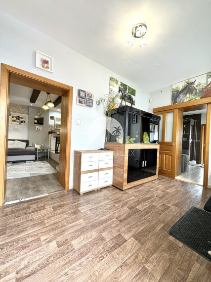 IBA U NÁS !!! Reality KOMPLEX s.r.o.,Vám ponúka na predaj nadštandardnú samotu s veľkým pozemkom obklopenú krásnou prírodou v obci Vrbová nad Váhom len 15 km od Komárna !!!