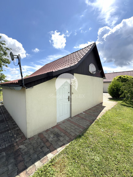 IBA U NÁS !!! Reality KOMPLEX s.r.o.,Vám ponúka na predaj nadštandardnú samotu s veľkým pozemkom obklopenú krásnou prírodou v obci Vrbová nad Váhom len 15 km od Komárna !!!