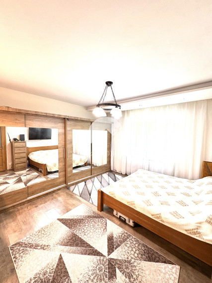 IBA U NÁS !!! Reality KOMPLEX s.r.o.,Vám ponúka na predaj nadštandardnú samotu s veľkým pozemkom obklopenú krásnou prírodou v obci Vrbová nad Váhom len 15 km od Komárna !!!