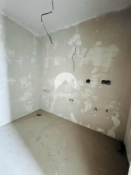 Reality KOMPLEX s.r.o. Vám ponúka na predaj priestranný a svetlý 3-izbový byt v novostavbe štvorbytovky vo Veľkom Mederi.