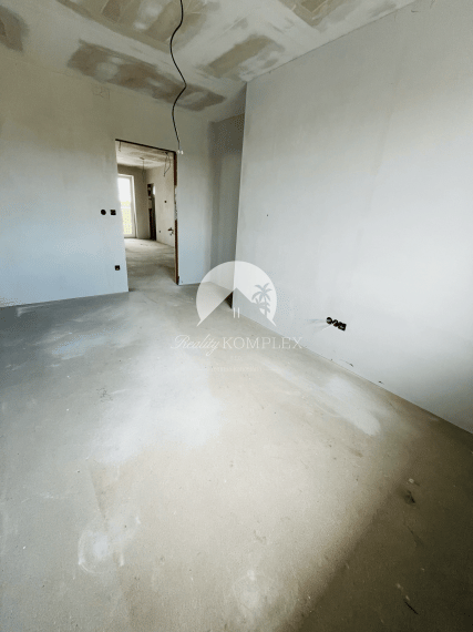 Reality KOMPLEX s.r.o., Vám ponúka na predaj komfortný 3-izbový byt v novostavbe štvorbytovky vo Veľkom Mederi