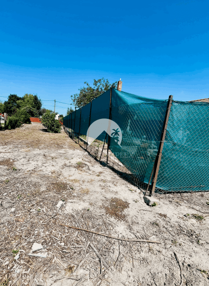 Reality KOMPLEX s.r.o., Vám ponúka na predaj väčší stavebný pozemok vo Veľkom Mederi