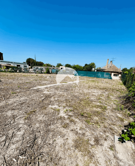 Reality KOMPLEX s.r.o., Vám ponúka na predaj väčší stavebný pozemok vo Veľkom Mederi