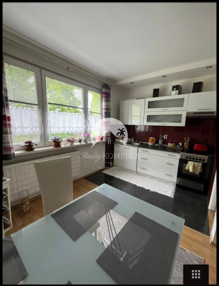 Na PREDAJ pekný, slnečný, štvorizbový byt s balkónom v Štúrove