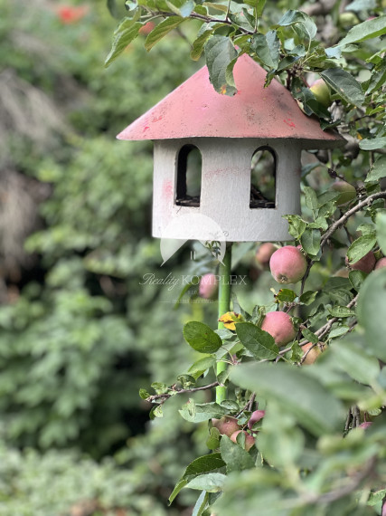 Na PREDAJ menší rodinný dom na veľkom pozemku v tichom prostredí v Martovciach!