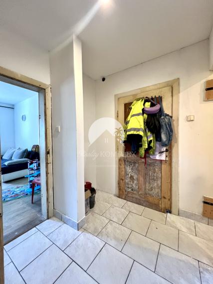 Reality KOMPLEX s.r.o. ponúka na PREDAJ priestranný 5-izbový rodinný dom v obci Horné Saliby – ideálny na pokojné bývanie či rekreáciu