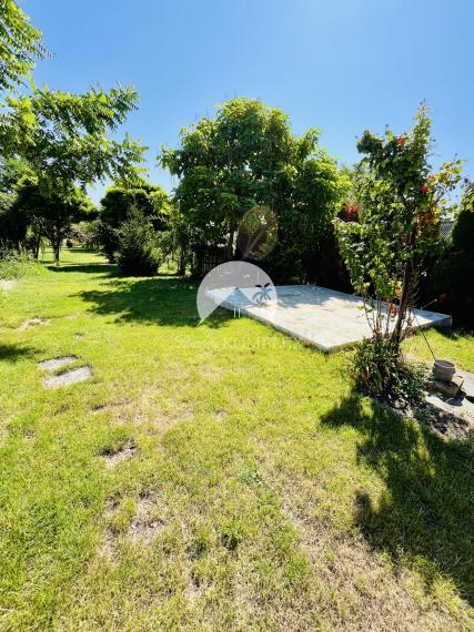 Reality KOMPLEX s.r.o., Vám EXKLUZÍVNE ponúka na predaj útulný 3-izbový rodinný dom v obci Okoč