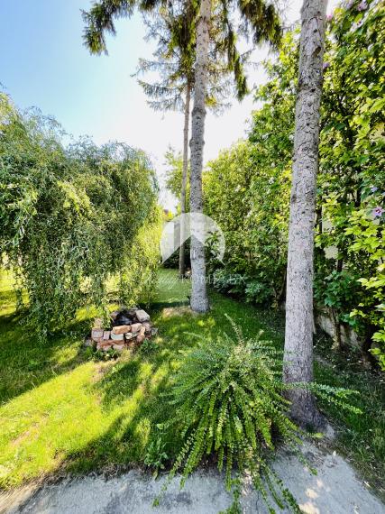 Reality KOMPLEX s.r.o., Vám EXKLUZÍVNE ponúka na predaj útulný 3-izbový rodinný dom v obci Okoč