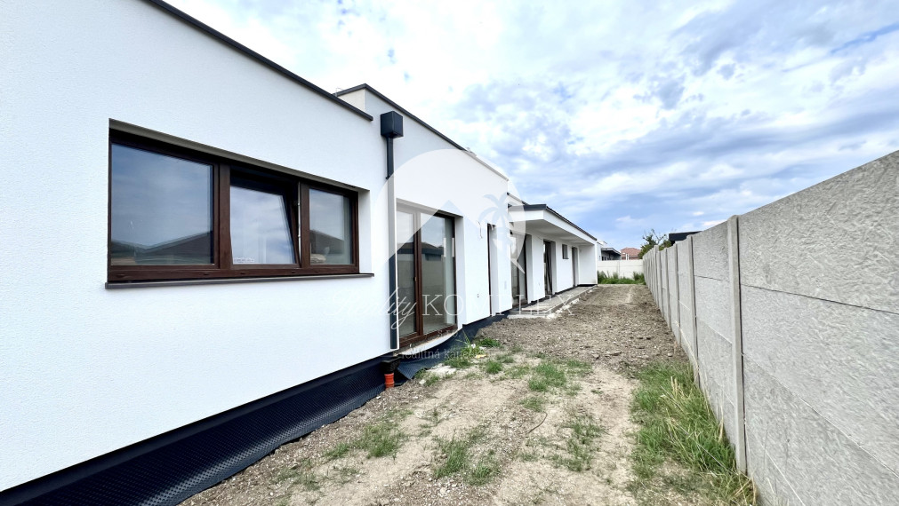 Reality KOMPLEX s.r.o. ponúka na PREDAJ 5 izbový rodinný dom-NOVOSTAVBU s garážou v Miloslavove