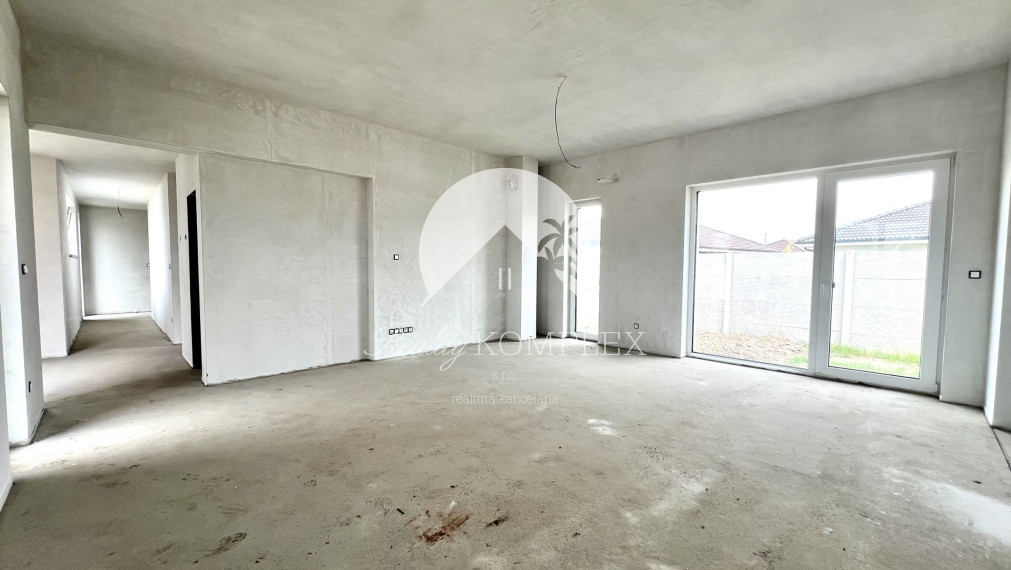 Reality KOMPLEX s.r.o. ponúka na PREDAJ 5 izbový rodinný dom-NOVOSTAVBU s garážou v Miloslavove