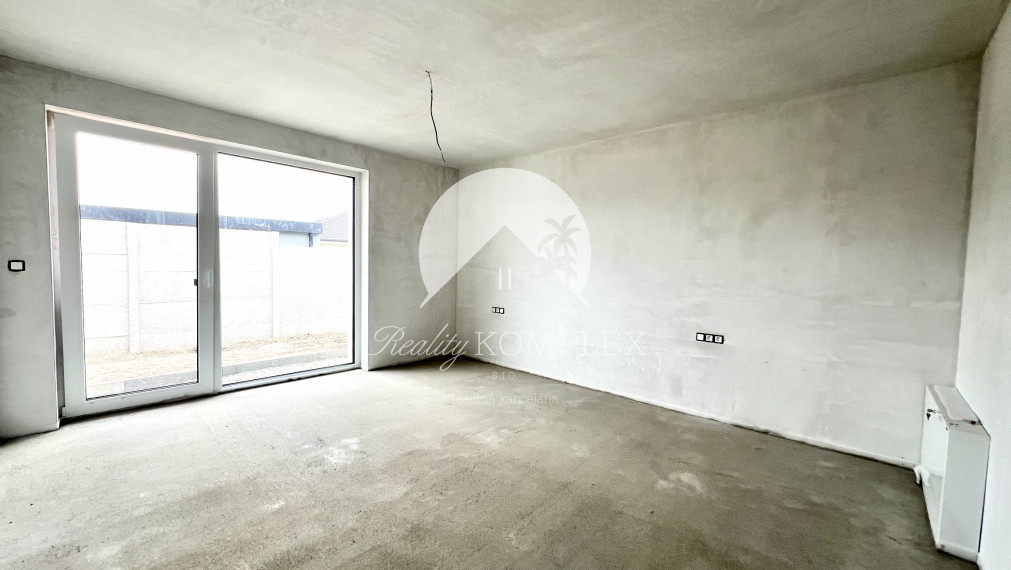 Reality KOMPLEX s.r.o. ponúka na PREDAJ 5 izbový rodinný dom-NOVOSTAVBU s garážou v Miloslavove