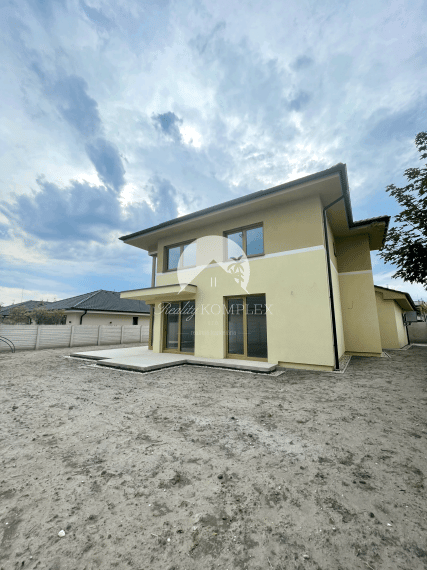 Reality KOMPLEX s.r.o. Vám ponúka luxusný rodinný dom v prémiovej lokalite DS