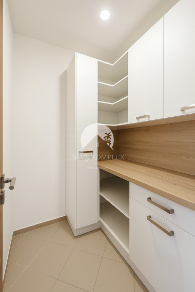 Reality KOMPLEX s.r.o., Vám ponúka na prenájom obchodný priestor v meste Dunajská Streda