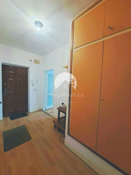 Zachovalý dvojizbový byt s lodgiou v absolútnom centre Komárna na PREDAj!