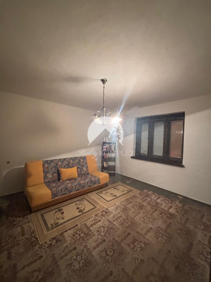 EXKLUZÍVNE – Reality KOMPLEX s.r.o. vám ponúka na predaj malý rodinný dom v obci Tôň, okres Komárno