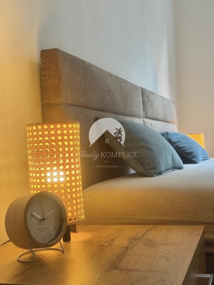 Reality KOMPLEX s.r.o., Vám ponúka 1 izbový byt vo VYHĽADÁVANEJ lokalite mesta Nové Zámky  od spoľahlivého majiteľa!!!!