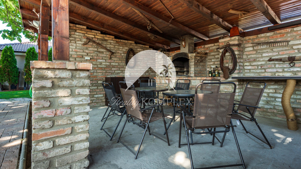 Výnimočná ponuka: Dva rodinné domy na jednom pozemku, v jednej kúpe! - Veľký Meder