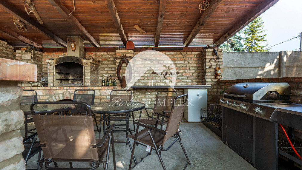 Výnimočná ponuka: Dva rodinné domy na jednom pozemku, v jednej kúpe! - Veľký Meder