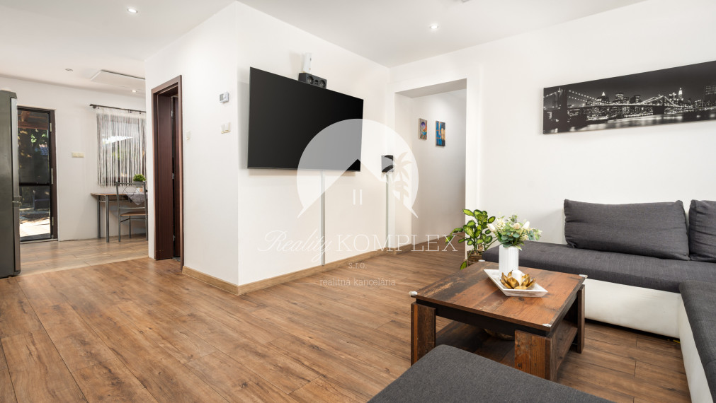 Výnimočná ponuka: Dva rodinné domy na jednom pozemku, v jednej kúpe! - Veľký Meder