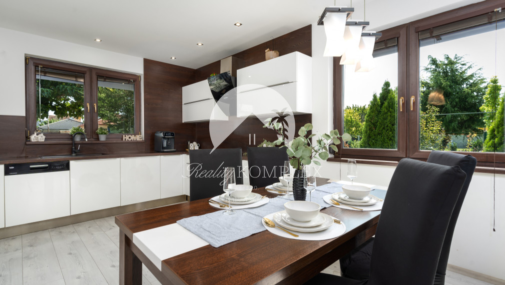 Výnimočná ponuka: Dva rodinné domy na jednom pozemku, v jednej kúpe! - Veľký Meder