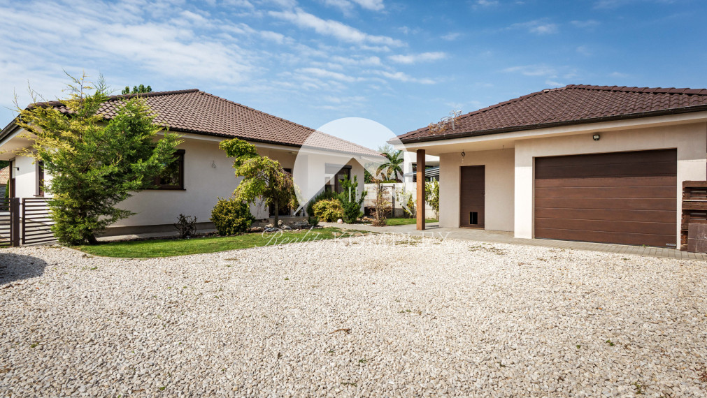 Výnimočná ponuka: Dva rodinné domy na jednom pozemku, v jednej kúpe! - Veľký Meder