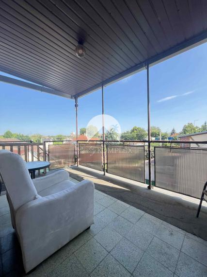 Reality KOMPLEX s.r.o. Vám ponúka na predaj priestranný 4-izbový rodinný dom s dvojgarážou, v meste Komárno.