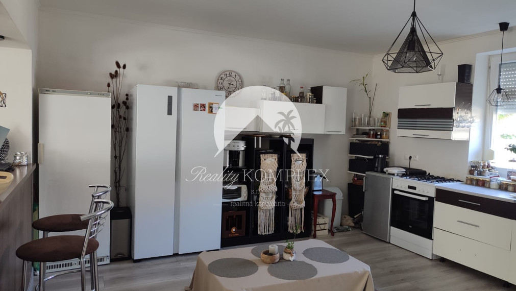 Reality KOMPLEX Vám ponúka EXKLUZÍVNE na predaj rodinný dom v obci Čalovec