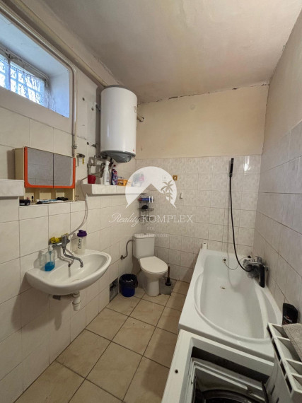 Reality KOMPLEX Vám ponúka EXKLUZÍVNE na predaj rodinný dom, ktorý sa nachádza priamo v centre mesta Veľký Meder.