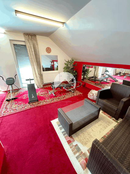 !!!LEN U NÁS!!! Reality KOMPLEX s.r.o. Vám ponúka 6-izbový rodinný dom v Dunajskej Strede NA PREDAJ