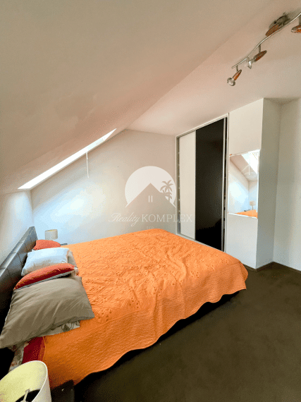 !!!LEN U NÁS!!! Reality KOMPLEX s.r.o. Vám ponúka 6-izbový rodinný dom v Dunajskej Strede NA PREDAJ