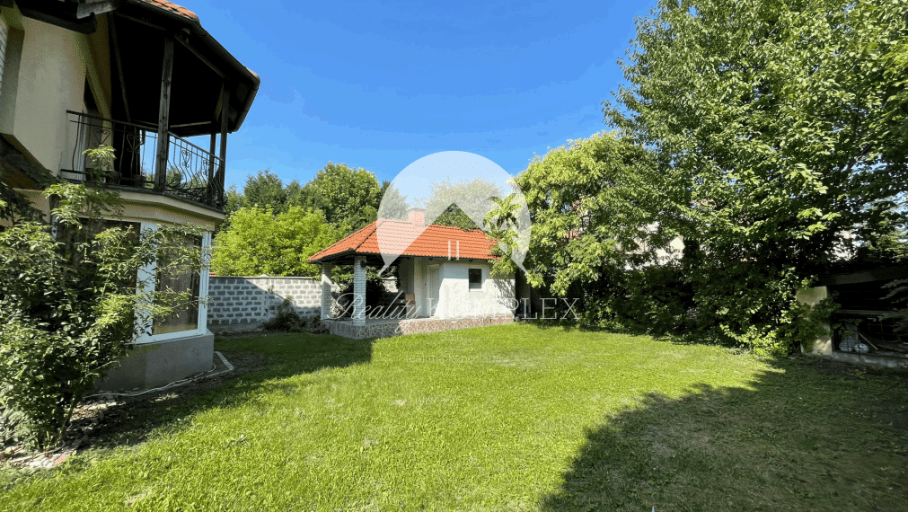 !!!LEN U NÁS!!! Reality KOMPLEX s.r.o. Vám ponúka 6-izbový rodinný dom v Dunajskej Strede NA PREDAJ