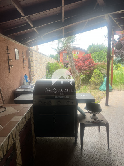 Rekreačná chata  s nádhernou záhradou a jazierkom v obľúbenej časti Komárna (Nová Osada)  blízko Váhu na PREDAJ!!