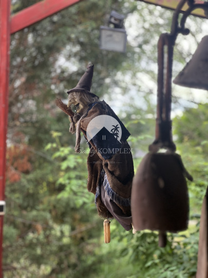 Rekreačná chata  s nádhernou záhradou a jazierkom v obľúbenej časti Komárna (Nová Osada)  blízko Váhu na PREDAJ!!