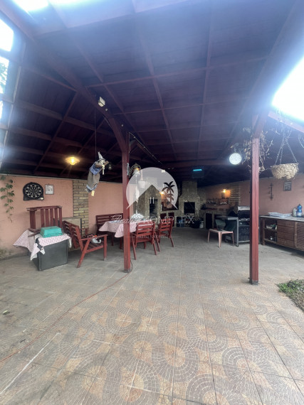 Rekreačná chata  s nádhernou záhradou a jazierkom v obľúbenej časti Komárna (Nová Osada)  blízko Váhu na PREDAJ!!