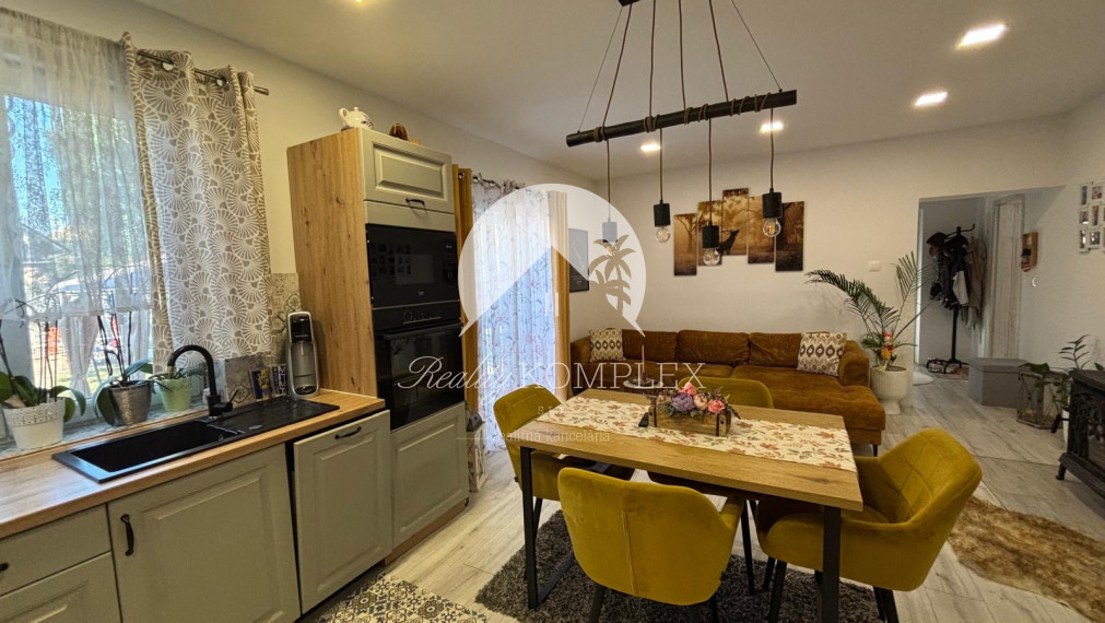 Reality KOMPLEX s.r.o. Vám ponúka na predaj rodinný dom v obci Okoč – Opatovský Sokolec