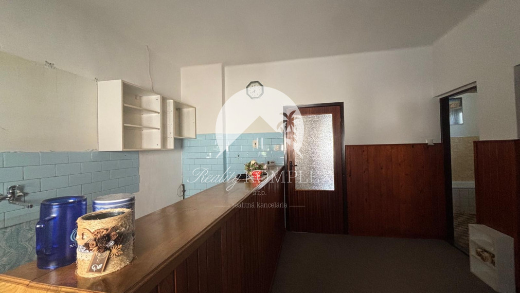 Reality KOMPLEX s.r.o. Vám EXKLUZÍVNE ponúka na predaj rodinný dom v obci Zemianska Olča