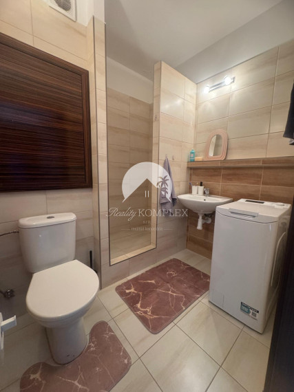 Reality KOMPLEX s.r.o., Vám ponúka 1 izbový byt vo VYHĽADÁVANEJ lokalite mesta Šurany  od spoľahlivého majiteľa!!!!