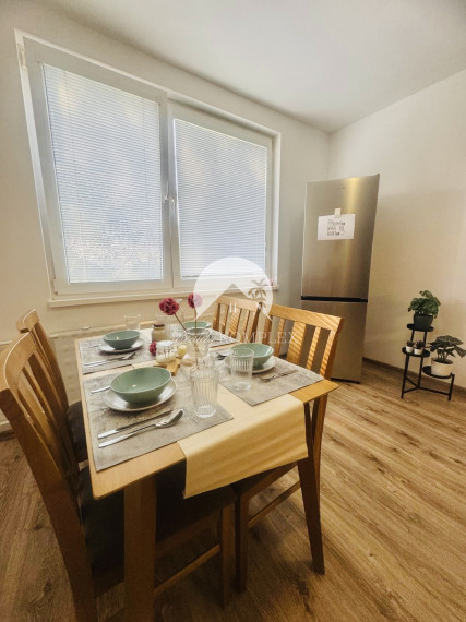 Reality KOMPLEX s.r.o., Vám ponúka 1 izbový byt vo VYHĽADÁVANEJ lokalite mesta Šurany  od spoľahlivého majiteľa!!!!