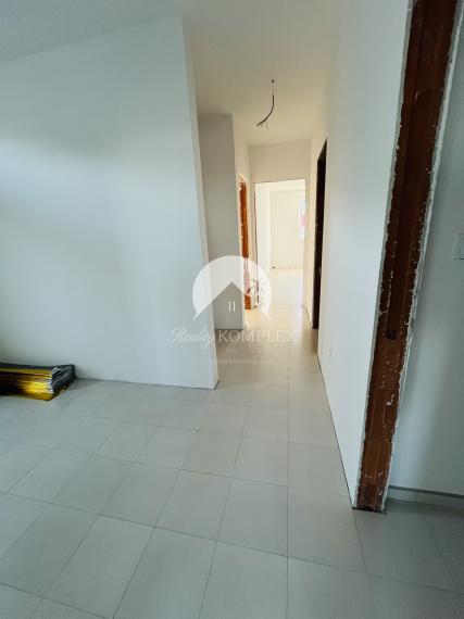 Reality KOMPLEX s.r.o., Vám ponúka na predaj moderný 3-izbový byt s balkónom a vlastnou záhradou v štvorbytovke v Dunajskej Strede