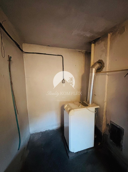 Reality KOMPLEX s.r.o. Vám ponúka EXKLUZÍVNE na predaj rodinný dom v obci Zemianska Olča.