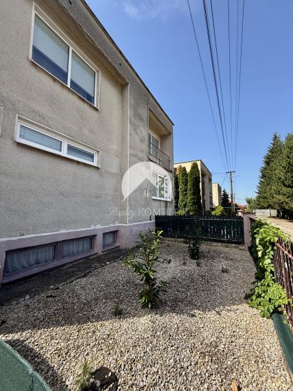 Reality KOMPLEX s.r.o. Vám EXKLUZÍVNE ponúka na predaj poschodový rodinný dom v obci Tešedíkovo!