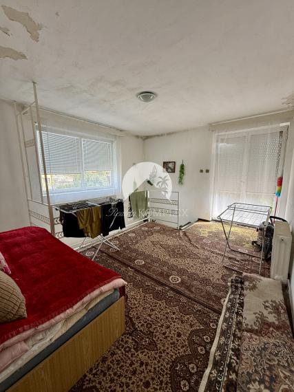 Reality KOMPLEX s.r.o. Vám EXKLUZÍVNE ponúka na predaj poschodový rodinný dom v obci Tešedíkovo!