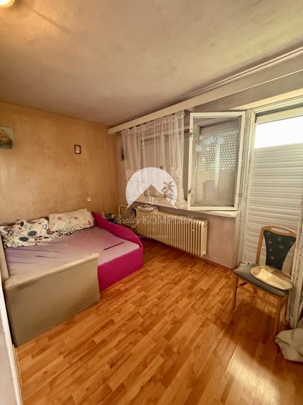 Reality KOMPLEX s.r.o. Vám EXKLUZÍVNE ponúka na predaj poschodový rodinný dom v obci Tešedíkovo!