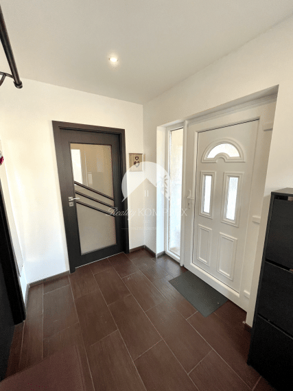 Reality KOMPLEX s.r.o. Vám ponúka rodinný dom s veľkým pozemkom vo Veľkom Blahove NA PREDAJ