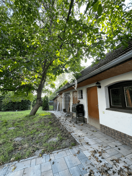 Reality KOMPLEX s.r.o. Vám ponúka rodinný dom s veľkým pozemkom vo Veľkom Blahove NA PREDAJ