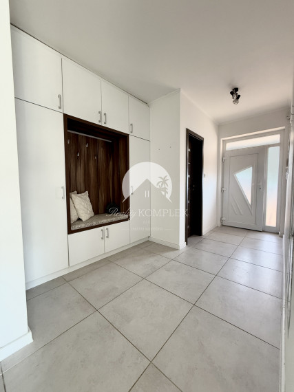 Reality KOMPLEX s.r.o. Vám ponúka na predaj rodinný dom v obci Okoč!