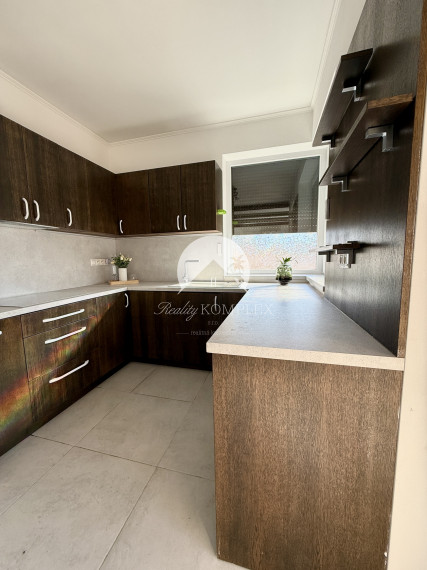 Reality KOMPLEX s.r.o. Vám ponúka na predaj rodinný dom v obci Okoč!