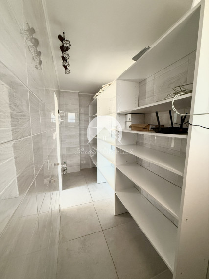 Reality KOMPLEX s.r.o. Vám ponúka na predaj rodinný dom v obci Okoč!