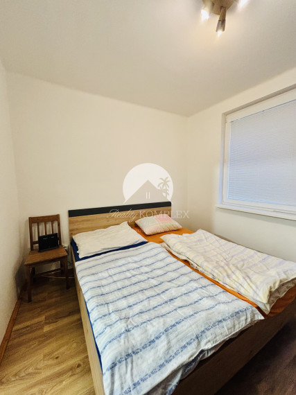 Iba u nás Vám Reality KOMPLEX s.r.o., ponúka na prenájom úplne rekonštruovaný 2 izbový byt v tichej lokalite Mesta Komárno.